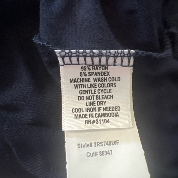 🔥🔥Wonderly Top Womens L Popover Navy Blue3/4 Sleeve Pleated V Neck Stretch NWT - Picture 5 of 5